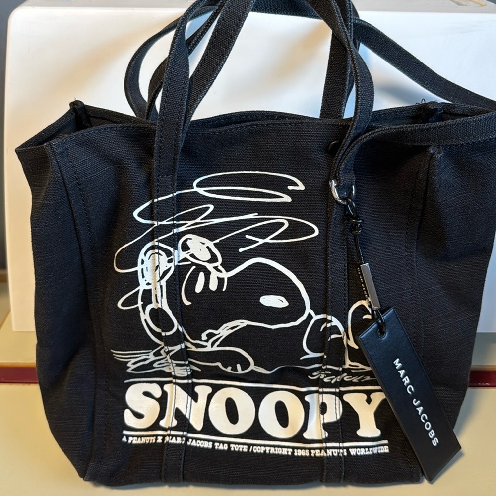 Marc Jacobs Black Canvas Snoopy Graphic Tote